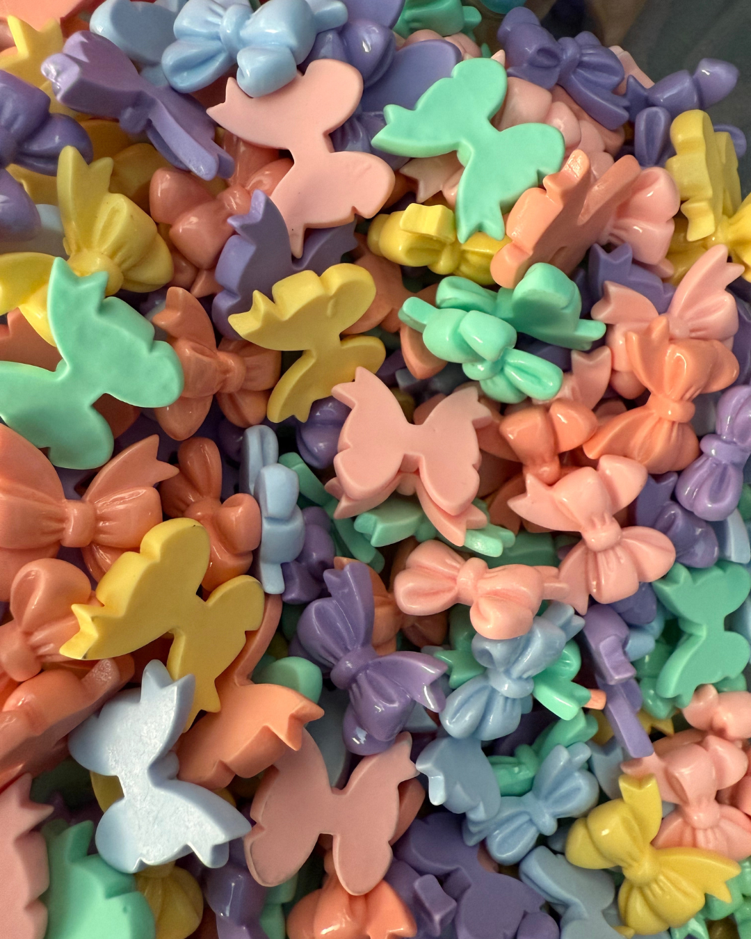 Bows Scoops