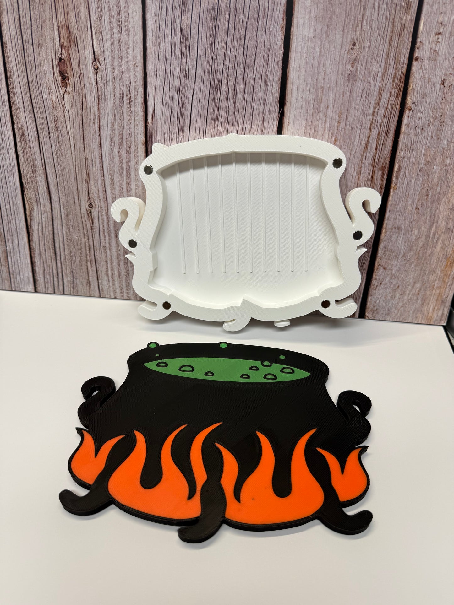 Cauldron Tray with Lid