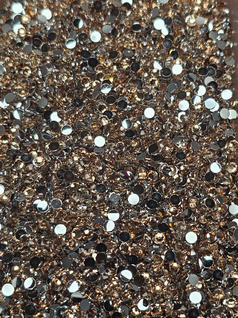 Champagne Resin Silverback