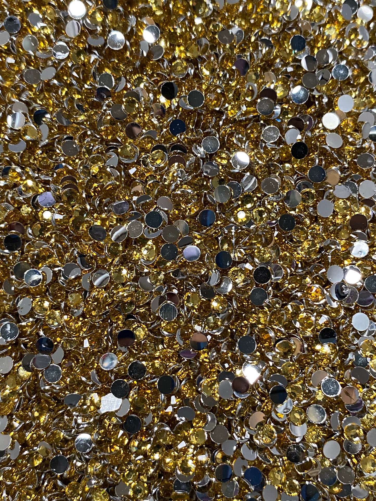 Light Topaz Resin Silverback