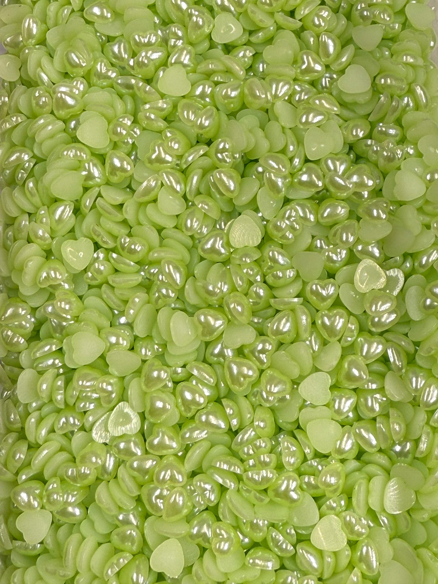 Light Peridot Heart Pearl