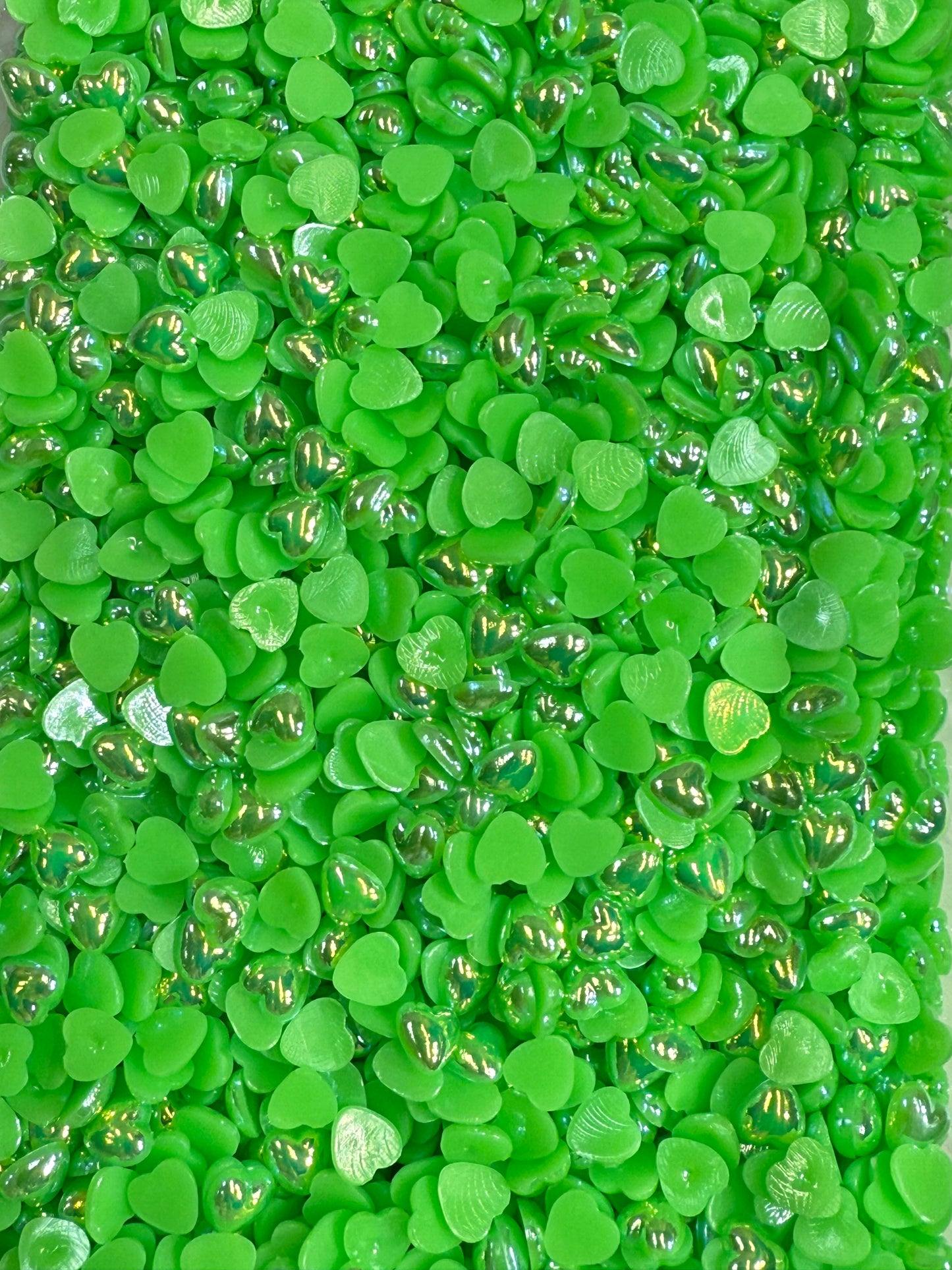 Light Peridot AB Heart Pearl